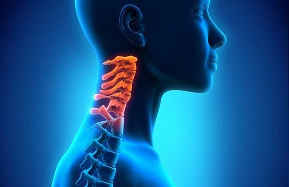 dolor en la columna cervical